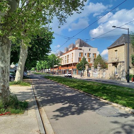 Studio Avec Terrasse En Residence Calme A Dijon. Ngoại thất bức ảnh