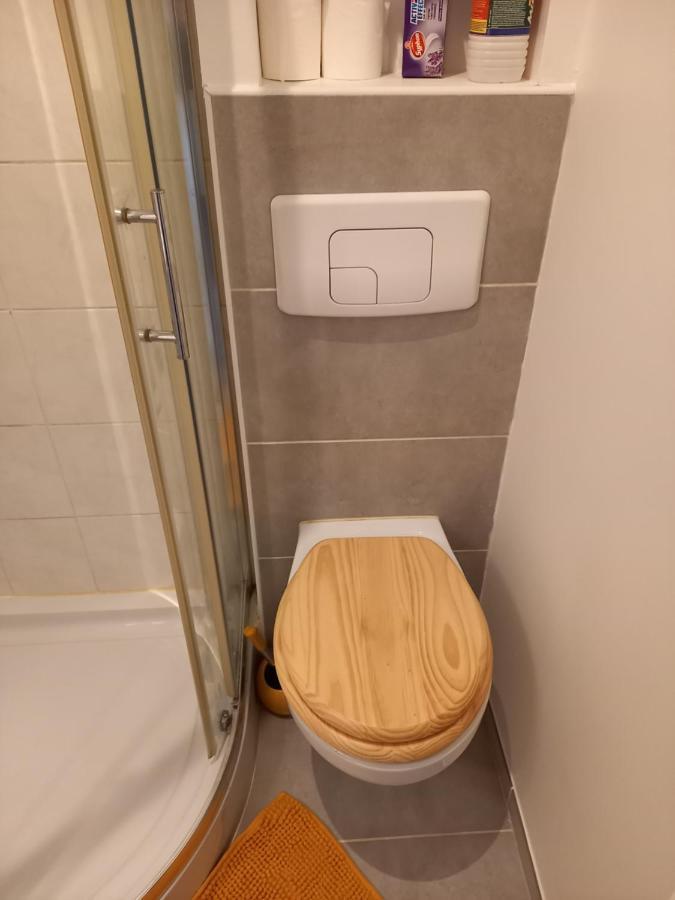 Studio Avec Terrasse En Residence Calme A Dijon. Ngoại thất bức ảnh
