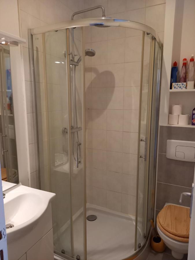 Studio Avec Terrasse En Residence Calme A Dijon. Ngoại thất bức ảnh